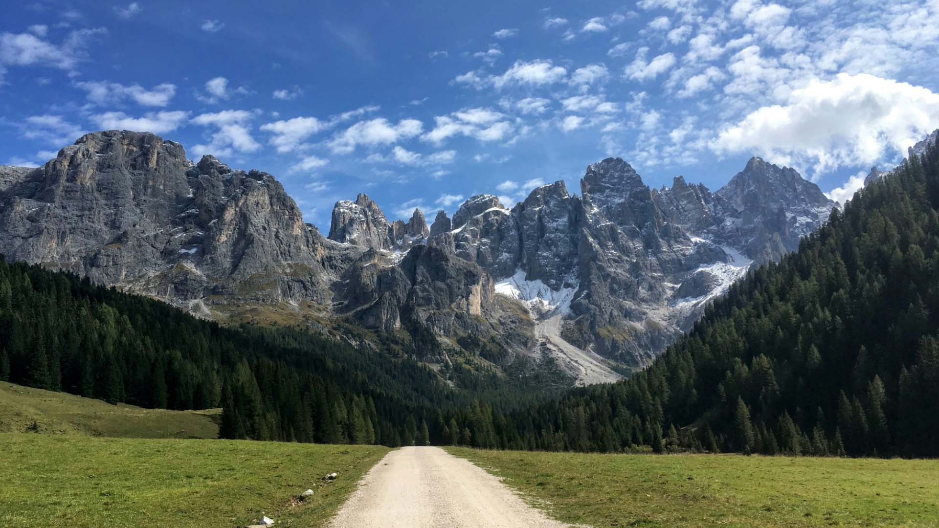 Vacanza e-bike Sellaronda, Sasslong, Latemar