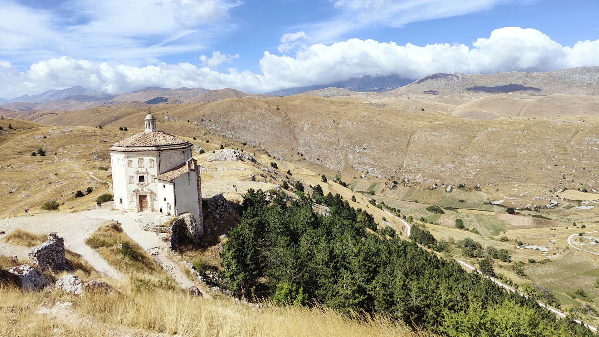 Vista panoramica da Rocca Calascio dopo il trekking