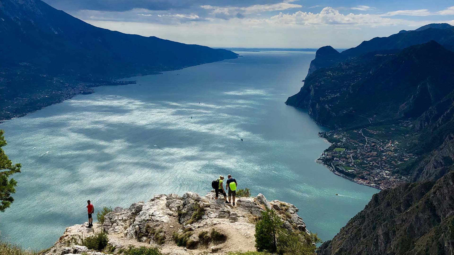 Vacanza di gruppo in estate al Lago di Garda