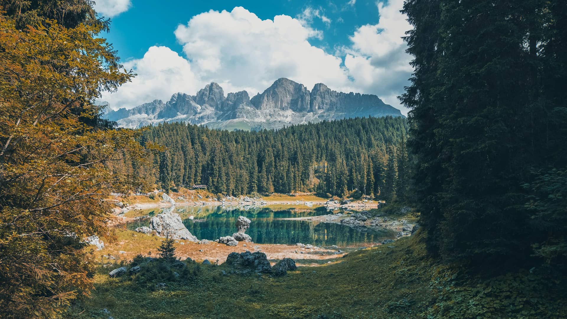 Lago di Carezza: weekend di trekking e coccole in Alto Adige