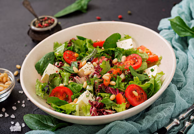 Insalatona estiva: fresca, completa e veloce da mangiare in barca